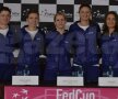 Imagine amuzantă surprinsă de fotoreporterul GSP la Galaţi, unde începe azi confruntarea România-Spania din Fed Cup » Se umflă Dunărea? :)