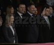 GALERIE FOTO Preşedintele Klaus Iohannis a asistat la meciul Simonei Halep » Fetele l-au salutat la intrarea pe teren