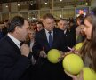 FOTO Klaus Iohannis, reacţie după ce a asistat la prima zi de la Fed Cup » Răspunsul Simonei Halep a venit imediat