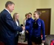 FOTO Klaus Iohannis, reacţie după ce a asistat la prima zi de la Fed Cup » Răspunsul Simonei Halep a venit imediat