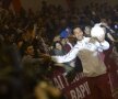 GALERIE FOTO Rapid şi-a prezentat achiziţiile într-o atmosferă de vis » Daniel Niculae, Cristi Săpunaru şi Daniel Pancu au fost cei mai aplaudaţi jucători