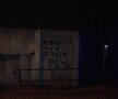 GALERIE FOTO Stadionul "Extensiv" a fost vandalizat de suporterii Universităţii Craiova » Mesaje dure la adresa Stelei şi a lui CS U