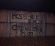 GALERIE FOTO Stadionul "Extensiv" a fost vandalizat de suporterii Universităţii Craiova » Mesaje dure la adresa Stelei şi a lui CS U