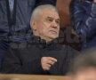 Anghel Iordănescu se află în tribune