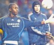 Ma-Kalambay alături de titularul Cech înaintea unui meci la Chelsea