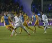 VIDEO+FOTO Nu mai ştiu să piardă » CS U Craiova a trecut şi de Petrolul, 2-1, al 16-lea meci consecutiv fără înfrîngere