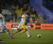 VIDEO+FOTO Nu mai ştiu să piardă » CS U Craiova a trecut şi de Petrolul, 2-1, al 16-lea meci consecutiv fără înfrîngere