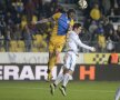 VIDEO+FOTO Nu mai ştiu să piardă » CS U Craiova a trecut şi de Petrolul, 2-1, al 16-lea meci consecutiv fără înfrîngere