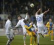 VIDEO+FOTO Nu mai ştiu să piardă » CS U Craiova a trecut şi de Petrolul, 2-1, al 16-lea meci consecutiv fără înfrîngere