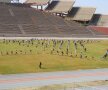 Stadionum Mmabatho din Africa de Sud a fost construit în 1981 de un arhitect rus. Tribunele în formă de romb au o capacitate de aproape 60000 de locuri. 