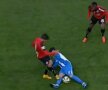 FOTO Dezastru pentru U Cluj! Pablo Ceppelini, eliminat în minutul 9 după o intrare oribilă la Pablo Brandan 