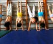 Copiii gimnaști chinezi din provincia Jiaxing, Zhejiang. Acolo unde sportul se învecinează cu tortura. 