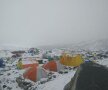 Cutremur de 7,9 grade în Nepal! Tabăra de bază de pe Everest a fost grav avariată » Singurul român aflat acolo e teafăr! Imagini cu un puternic impact emoțional