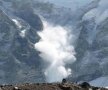 Cutremur de 7,9 grade în Nepal! Tabăra de bază de pe Everest a fost grav avariată » Singurul român aflat acolo e teafăr! Imagini cu un puternic impact emoțional