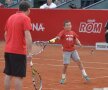 FOTO Tenis, zîmbete şi distracţie » Ilie Năstase, Andrei Pavel, Henri Leconte şi Mansour Bahrami au oferit multe clipe de amuzament