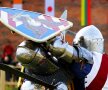 Există un Campionat Mondial al luptelor medievale. A avut loc săptămîna aceasta. Interesant e că și Statele Unite are echipă, deși tradiția nu e chiar de partea lor. 