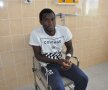 Momente de panică pentru Ngadeu » Fundașul lui FC Botoșani a ajuns la spital cu hemoragie internă!
