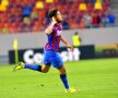 EXCLUSIV Steaua schimbă radical ofensiva pentru meciul cu FC Brașov » Un titular incontestabil va lua loc pe bancă
