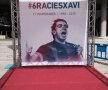 FOTO și VIDEO Ziua X » Barcelona și-a sărbătorit dirijorul: Xavi Hernandez. Reacția genială a mijlocașului cînd a văzut coregrafia dedicată lui!