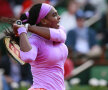 VIDEO Conflict pe teren la Roland Garros între Serena şi Azarenka » Gestul care a enervat-o pe americancă