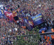 McDrive-ul fericirii » Neymar, Suarez şi Messi au făcut show în autocarul cu etaj al campionilor Barcelonei