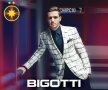 Chipciu a renunţat la tricoul de fotbal pentru un costum elegant în carouri // Foto: Bigotti