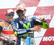 GALERIE FOTO Valentino Rossi - Marc Marquez, prietenie pe muchie de cuțit! "Il Dottore" a cîștigat Marele Premiu al Olandei după un nou duel controversat cu spaniolul