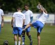 FOTO EXCLUSIV Pregătire după ”manualul Cîrțu” :D » Ai greșit? Treci la șuturi!