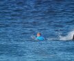 Atenţie, vine rechinul! Surferul Mick Fanning a scăpat ca prin miracol de colţii prădătorului