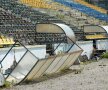 FOTO Încă un stadion de tradiție în paragină! Reportaj tulburător despre cum infrastructura sportului românesc se duce de rîpă!