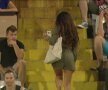 Să-ţi dai palme! Ea e cea mai sexy fană a lui Dinamo » Suporterii nici nu şi-au dat seama că a început meciul cînd au văzut-o