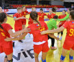 Bucuria calificării în semifinale trăită de "tricolore" după victoria cu Suedia // Foto: EHF