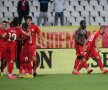 FOTO și VIDEO Atacanţii lui Dinamo şi-au făcut treaba şi au învins Petrolul, scor 2-0 » Essombe, gol la debut