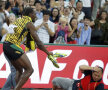 VIDEO+FOTO Panică pentru Bolt la Beijing! Un cameraman putea să-l accidenteze grav pe cel mai rapid om al planetei