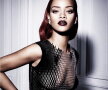FOTO | Rihanna, cu sînii la vedere şi un look extrem de sexy