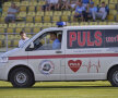 FOTO Accidentare horror în Cupa Ligii » Fotbalistul a fost luat cu salvarea de pe teren: "Scuipa sînge"