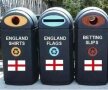 Au apărut tomberoane de reciclare speciale: pentru tricouri, pentru steaguri şi pentru bilete de pariuri