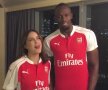 FOTO&VIDEO La pariuri nu se pricepe! Usain Bolt a fost provocat de o prietenă să îmbrace tricoul lui Arsenal
