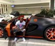 CEA MAI SCUMPĂ FOTOGRAFIE. 3,5 milioane $ a plătit Mayweather pentru ca această poză să fie posibilă. A fost nevoie să cumpere acel Bugatti Grand Sport Vitesse din imagine. ;)