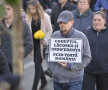 FOTO Şarpe din lacrimi şi ceară » Impresionantul marș al tăcerii a strîns mii de oameni