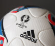 GALERIE FOTO » Zinedine Zidane a prezentat mingea oficială cu care România va juca în grupele Euro 2016