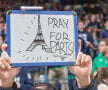 SOLIDARI PESTE OCEAN. Acest mesaj a fost afişat la un meci de baschet din campionatul american al colegiilor, NCAA, cel dintre Notre Dame Fighting Irish şi St. Francis Red Flash Foto: Reuters