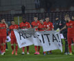 VIDEO+FOTO Stea căzătoare » Dinamo a desfiinţat campioana, 3-1, oprind seria fără înfrîngere a rivalilor în Derby de România