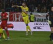 GALERIE FOTO 10 imagini de senzație din Derby de România