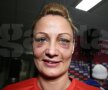 
MACHIAJ PE DURERE. Gabriela Szucs arată de parcă ar fi participat la Mondialele de box, nu la cele de handbal. A suferit o fractură de piramidă nazală, dar vrea să joace și azi cu Norvegia. FOTO: Marius Ionescu