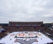 Hocheiul, un mod de viaţă! Imagine panoramică de la "Clasicul Iernii". Peste 65.000 de oameni au umplut stadionul în prima zi din 2016 (foto: reuters)