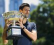 Tata Nole » Campionul de la Australian Open s-a jucat cu puştii la un centru pentru copii defavorizaţi