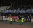 FOTO Galeria Stelei întâmpinată cu aroganțe » Bannere speciale pregătite de dinamoviști pentru rivalii spărgători de protest