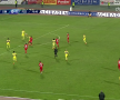 FOTO ”Câinii” au cerut penalty! Imprudența lui Tamaș o putea costa pe Steaua