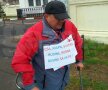 EXCLUSIV FOTO Suporterii Stelei au trecut la fapte » Gestul unui stelist care a fost astăzi în fața CSA-ului, MApN-ului și a Guvernului: "Vreau să vină și Peluza Nord"